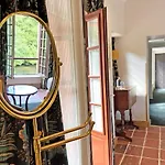 Hotel Moulin De *