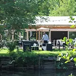 Moulin De *