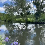 Moulin De *