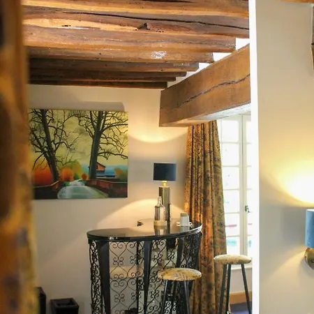 Moulin De *
