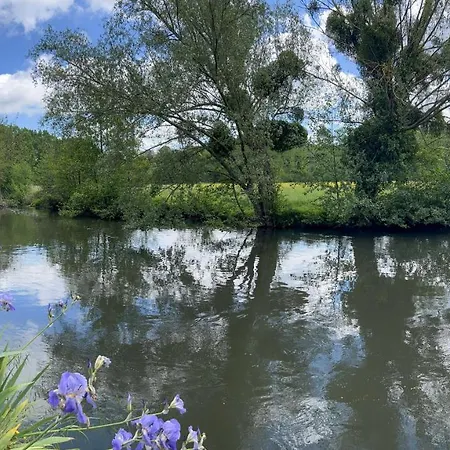 Moulin De *